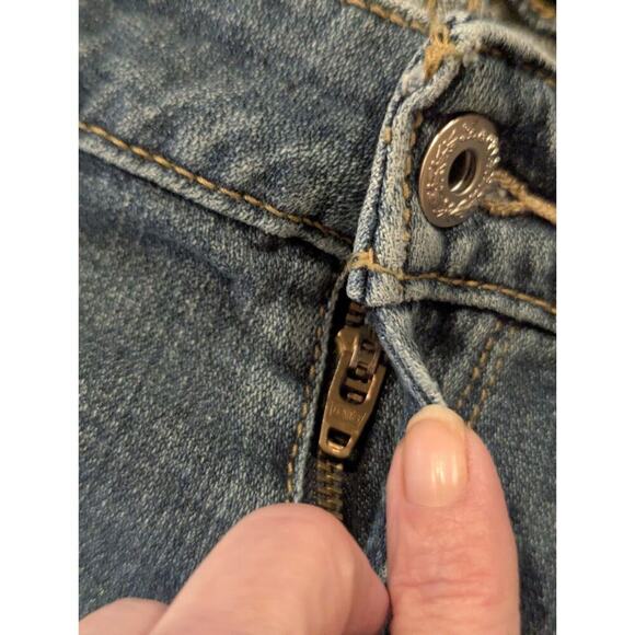 Signature Levi Strauss And Co Shorts‎ Womens 8 Blue Denim Mid Rise Cuffed Hem - Picture 8 of 8